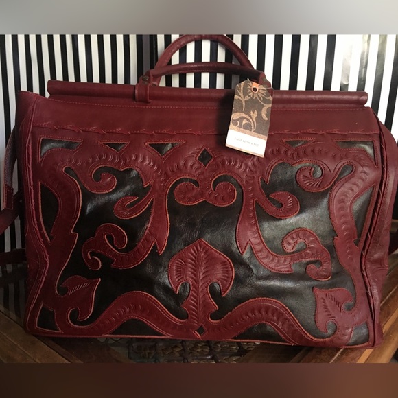 ♥️GORGEOUS WEEKENDER DUFFLE BAG LEATHER IMPORTED♥️ - Picture 9 of 10